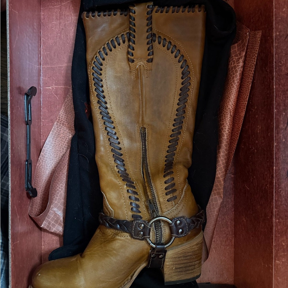 Freebird Tan Heeled Boots with Brown Accents - Picture 5 of 10